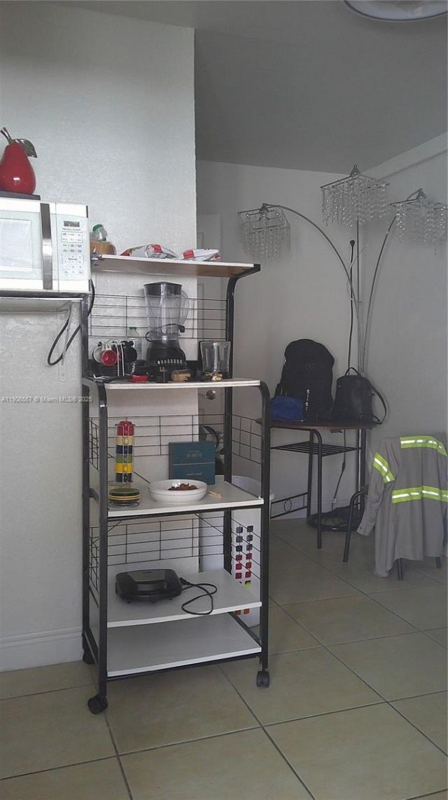 5066 E 9th Ct, Hialeah, FL 33013 Photo