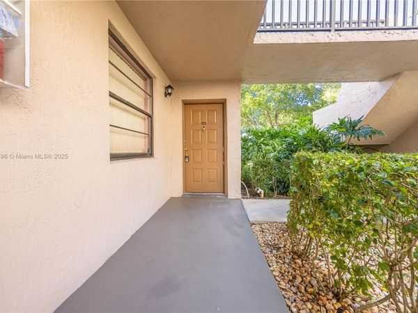 9740 W Mcnab Rd, Unit 111, Tamarac, FL 33321