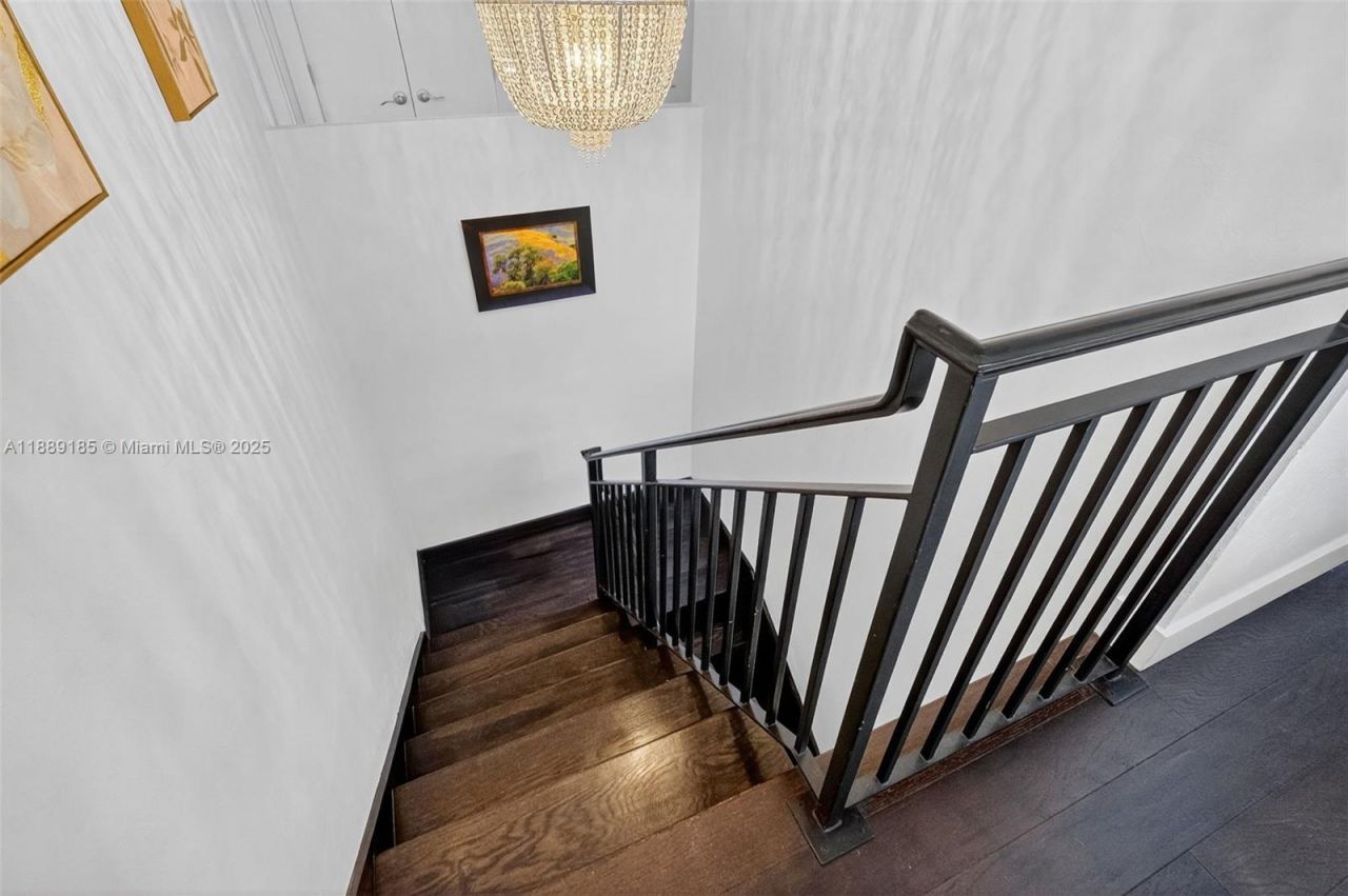 6345 Maynada St, Coral Gables, FL 33146 Photo