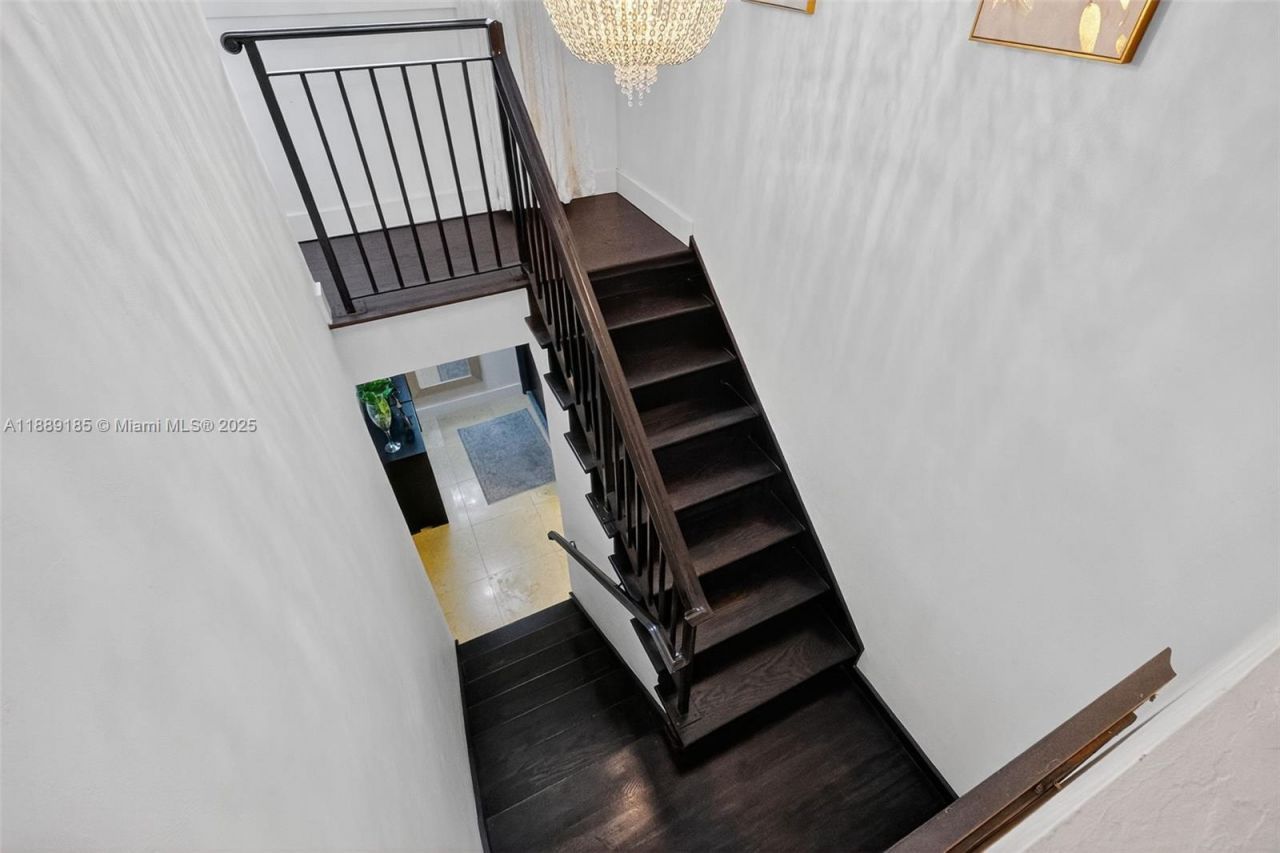 6345 Maynada St, Coral Gables, FL 33146 Photo