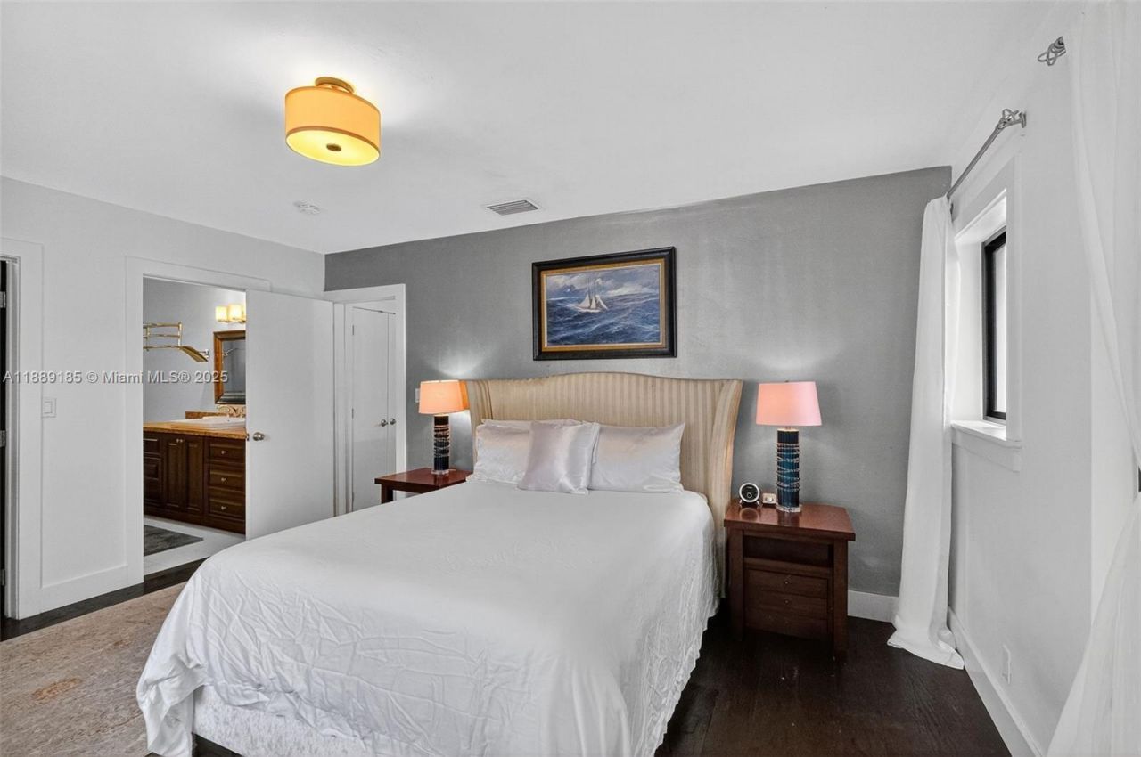 6345 Maynada St, Coral Gables, FL 33146 Photo