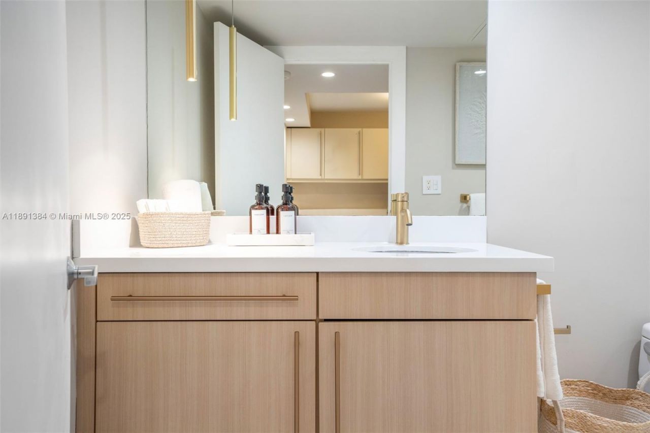 2301 Collins Ave, Unit 836, Miami Beach, FL 33139 Photo