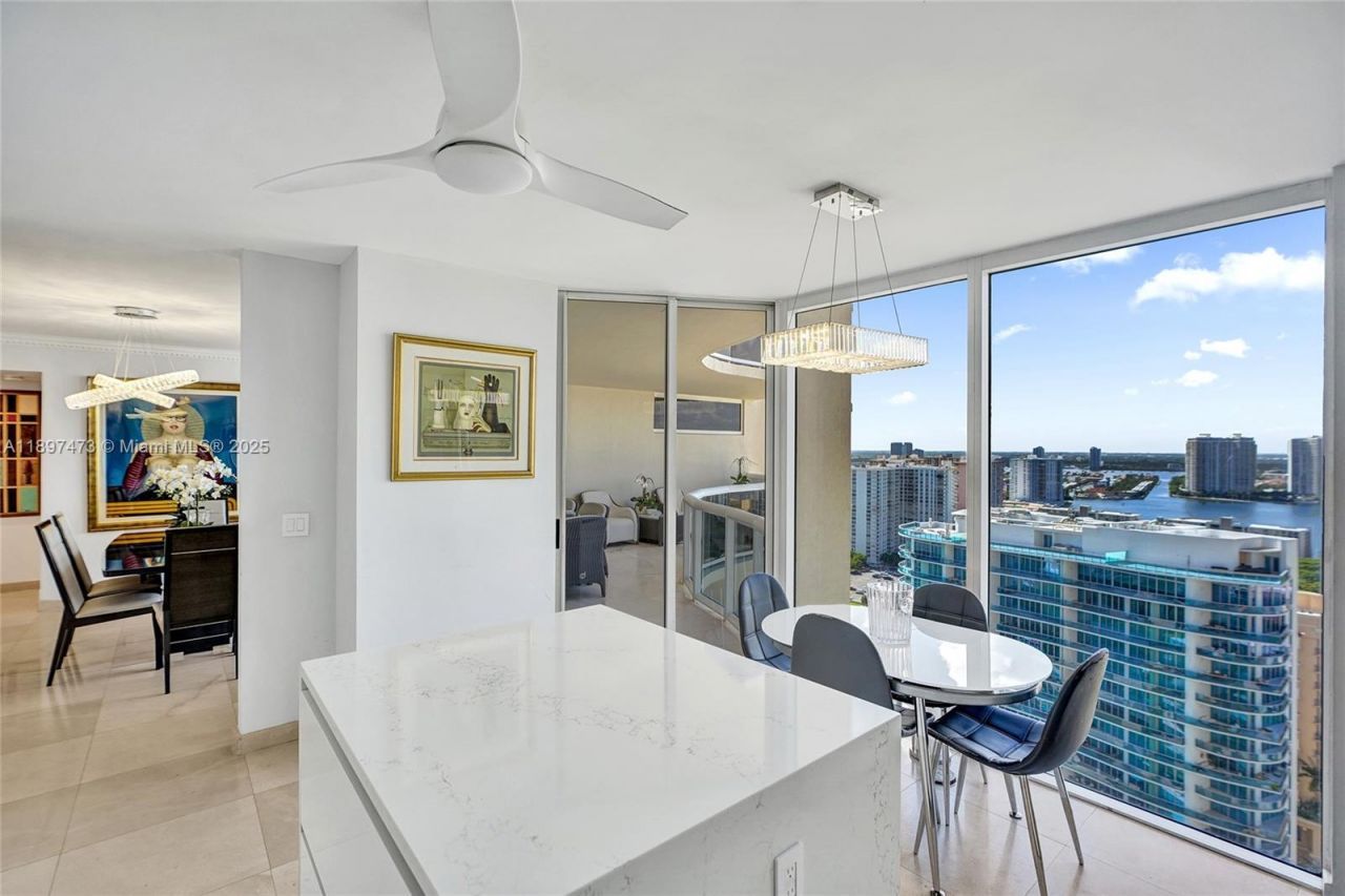 17555 Collins Ave, Unit 2703, Sunny Isles Beach, FL 33160 Photo