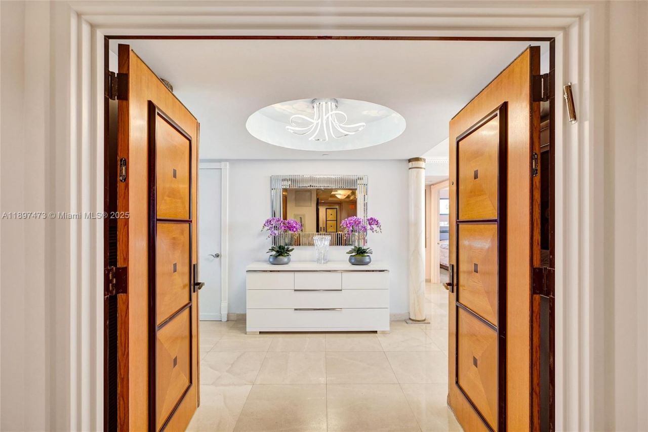 17555 Collins Ave, Unit 2703, Sunny Isles Beach, FL 33160 Photo