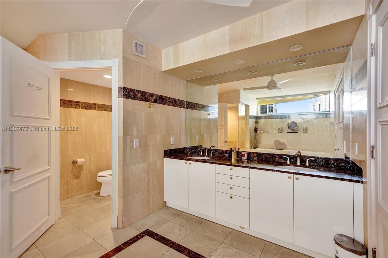 17555 Collins Ave, Unit 2703, Sunny Isles Beach, FL 33160 Photo