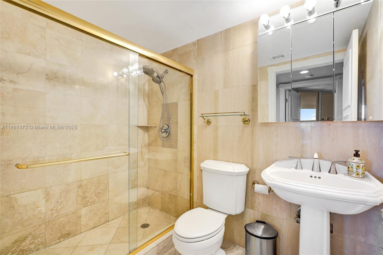 17555 Collins Ave, Unit 2703, Sunny Isles Beach, FL 33160 Photo