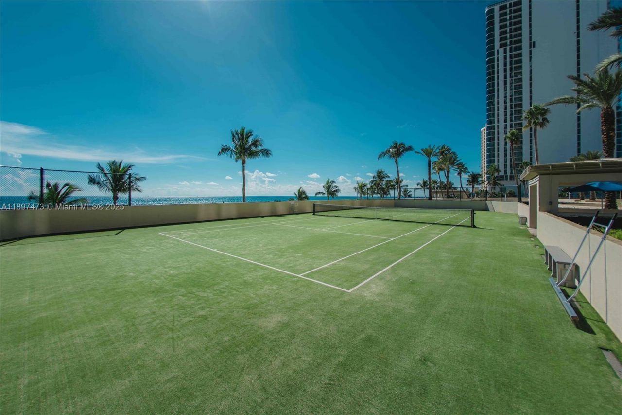 17555 Collins Ave, Unit 2703, Sunny Isles Beach, FL 33160 Photo