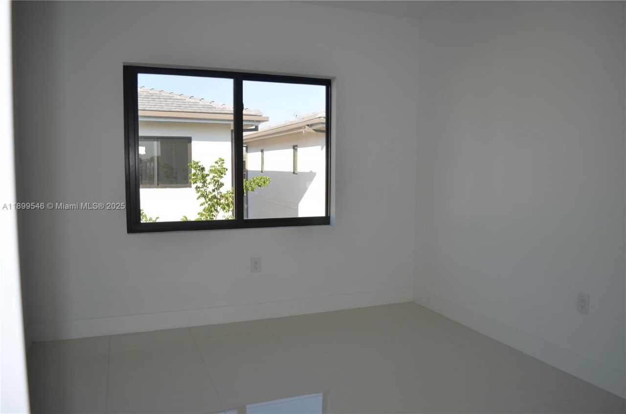 1160 NW 2nd Ln, Florida City, FL 33034 Photo