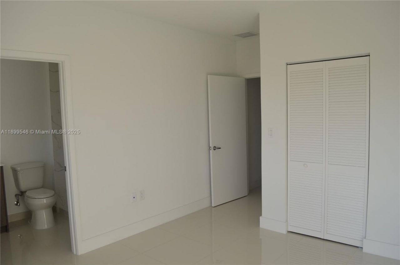 1160 NW 2nd Ln, Florida City, FL 33034 Photo