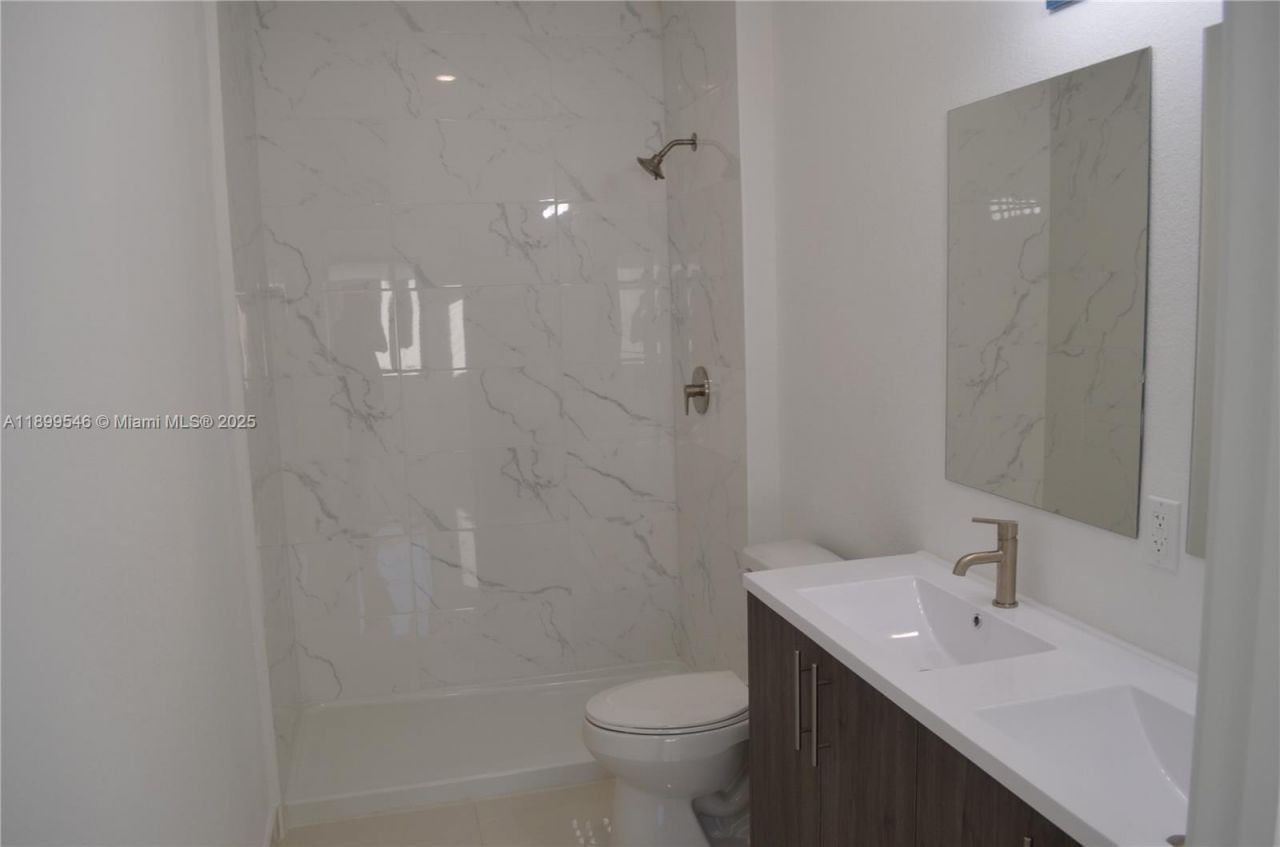 1160 NW 2nd Ln, Florida City, FL 33034 Photo