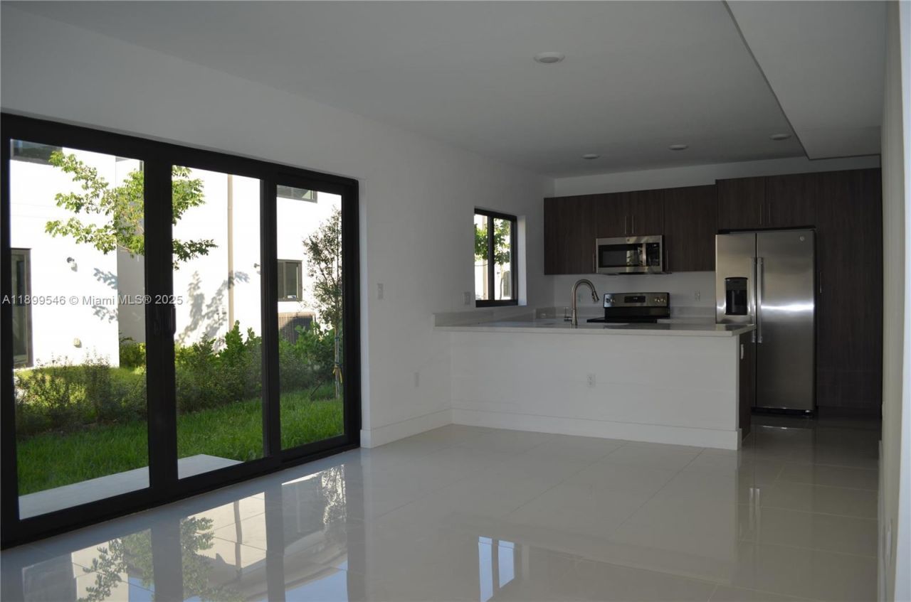 1160 NW 2nd Ln, Florida City, FL 33034 Photo