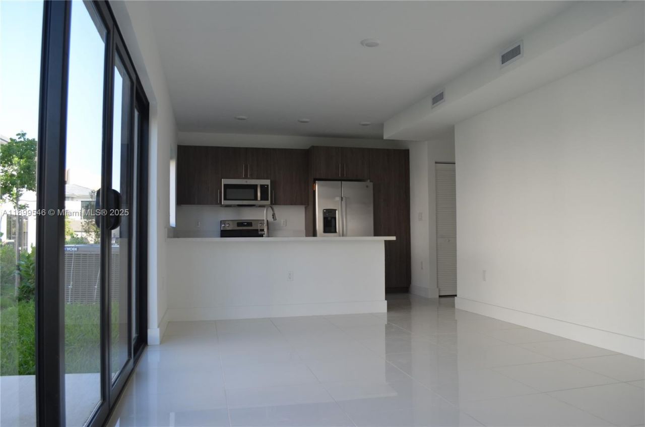 1160 NW 2nd Ln, Florida City, FL 33034 Photo