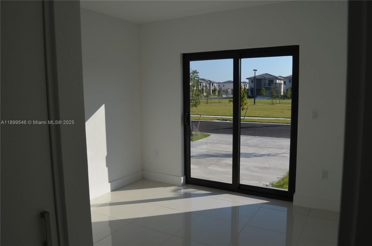 1160 NW 2nd Ln, Florida City, FL 33034 Photo