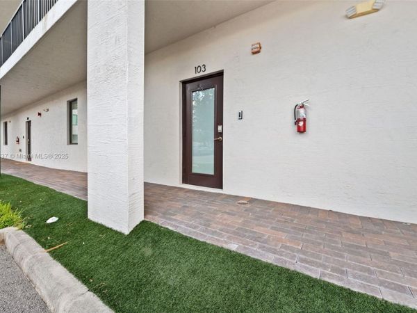 8363 NW 41st St, Unit A-103, Doral, FL 33166