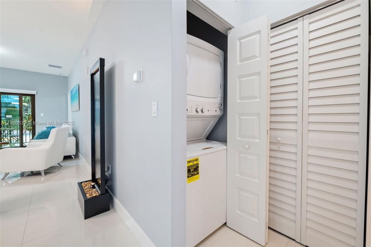 8363 NW 41st St, Unit A-103, Doral, FL 33166 Photo