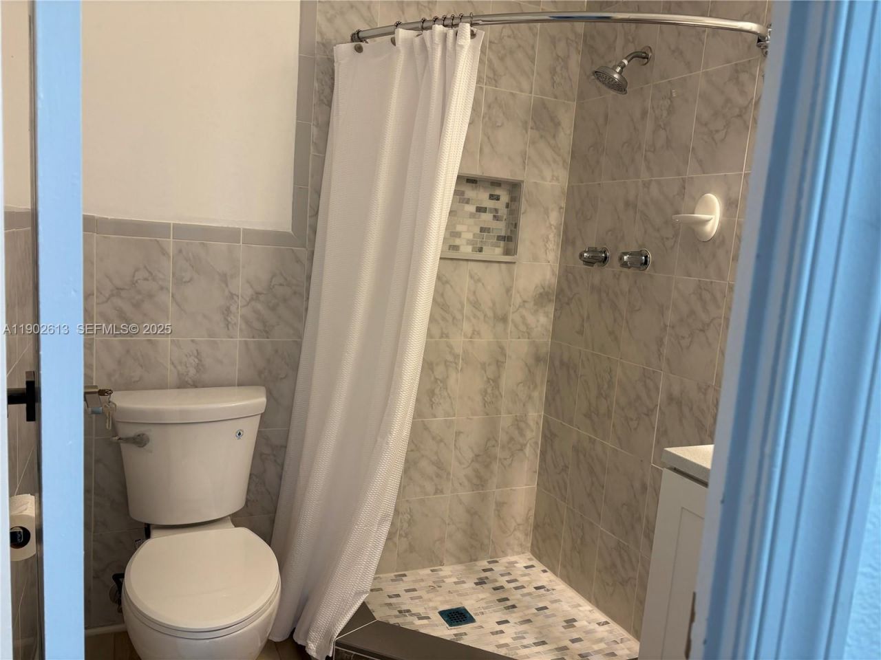 4700 NW 35th St, Unit 602, Lauderdale Lakes, FL 33319 Photo