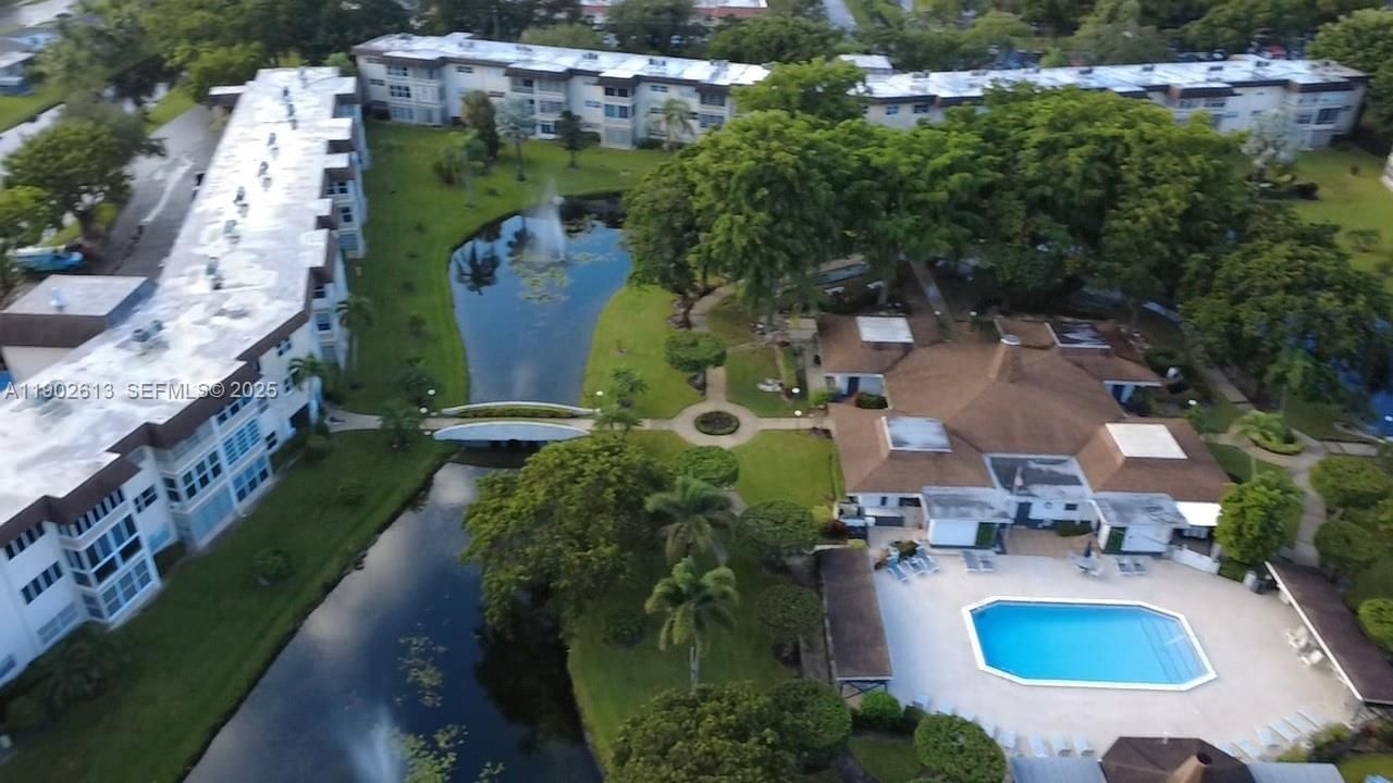 4700 NW 35th St, Unit 602, Lauderdale Lakes, FL 33319 Photo