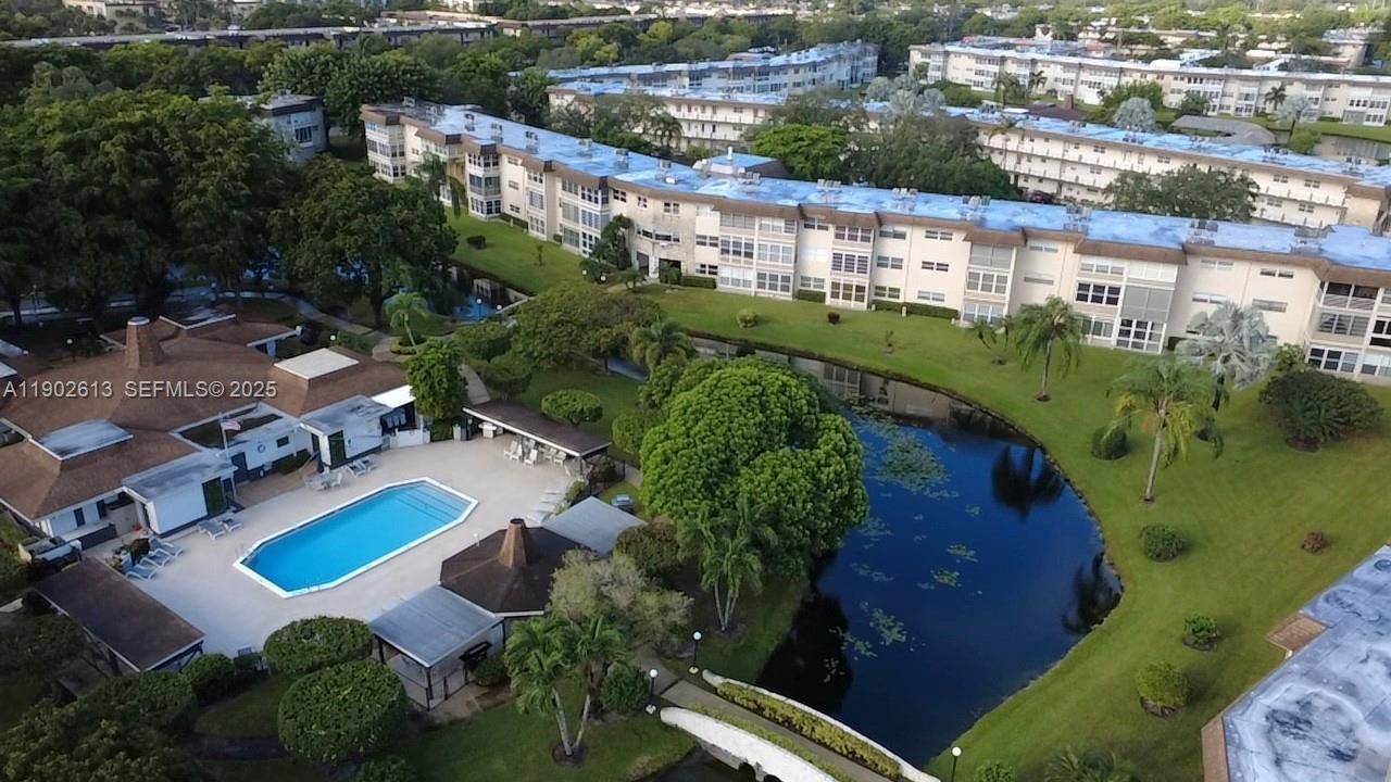 4700 NW 35th St, Unit 602, Lauderdale Lakes, FL 33319 Photo