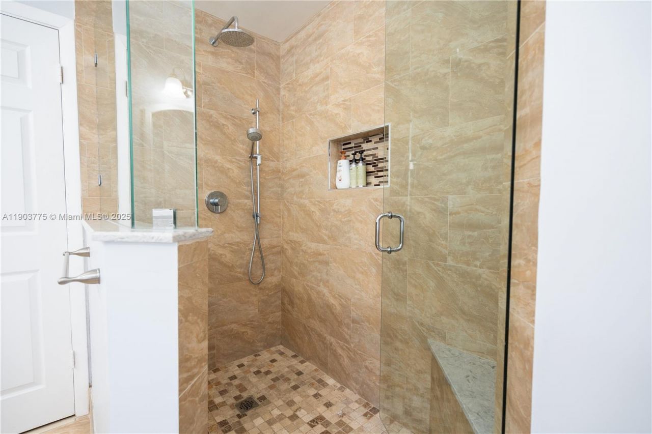 16061 La Costa Dr, Weston, FL 33326 Photo