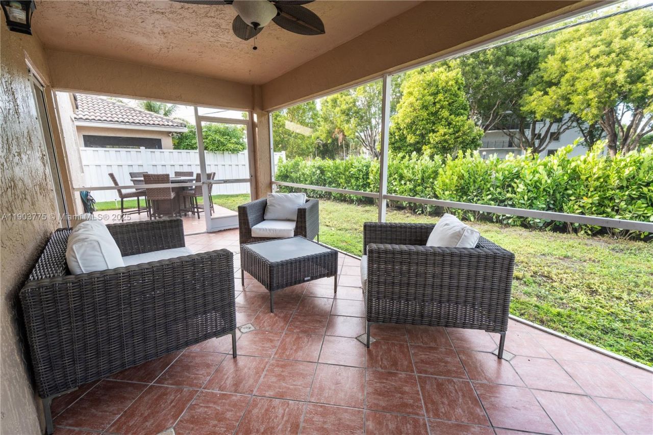 16061 La Costa Dr, Weston, FL 33326 Photo