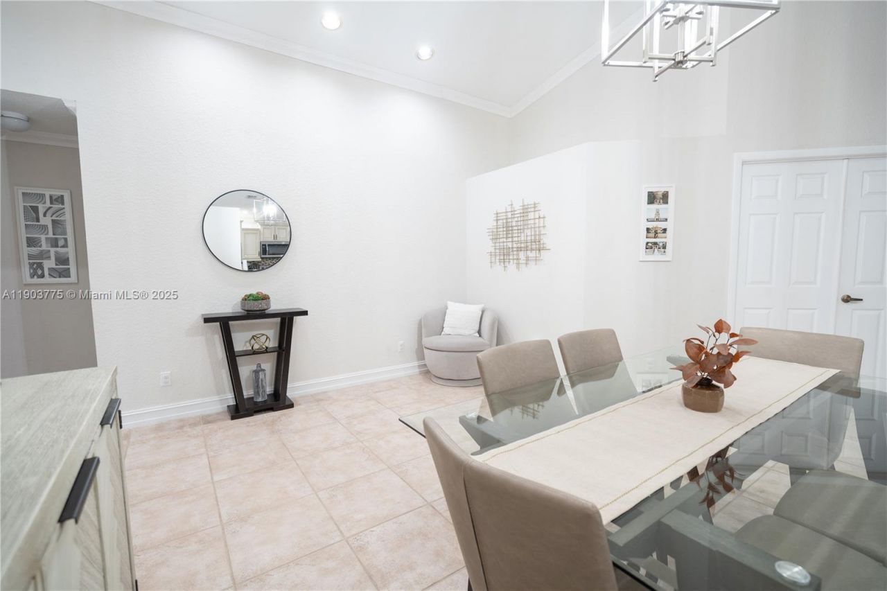 16061 La Costa Dr, Weston, FL 33326 Photo