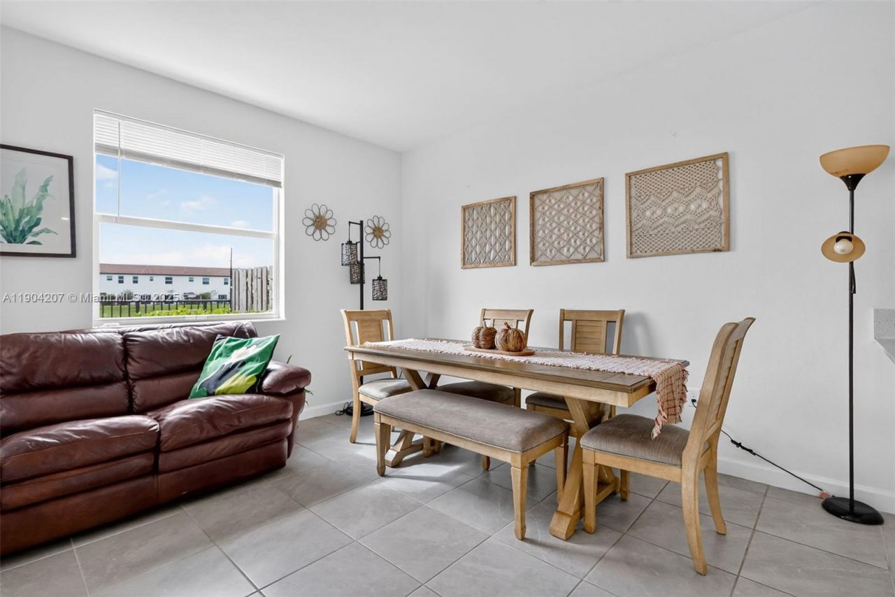 12936 NW 22nd Pl, Miami, FL 33167 Photo