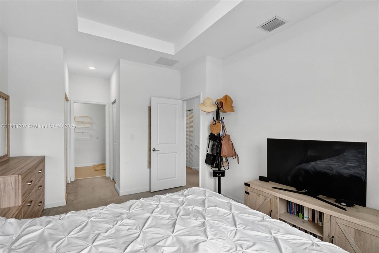 12936 NW 22nd Pl, Miami, FL 33167 Photo