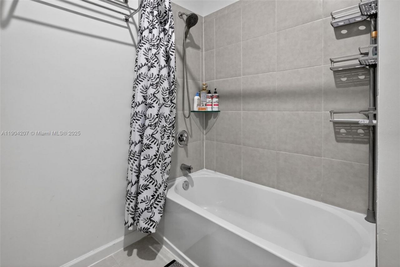 12936 NW 22nd Pl, Miami, FL 33167 Photo