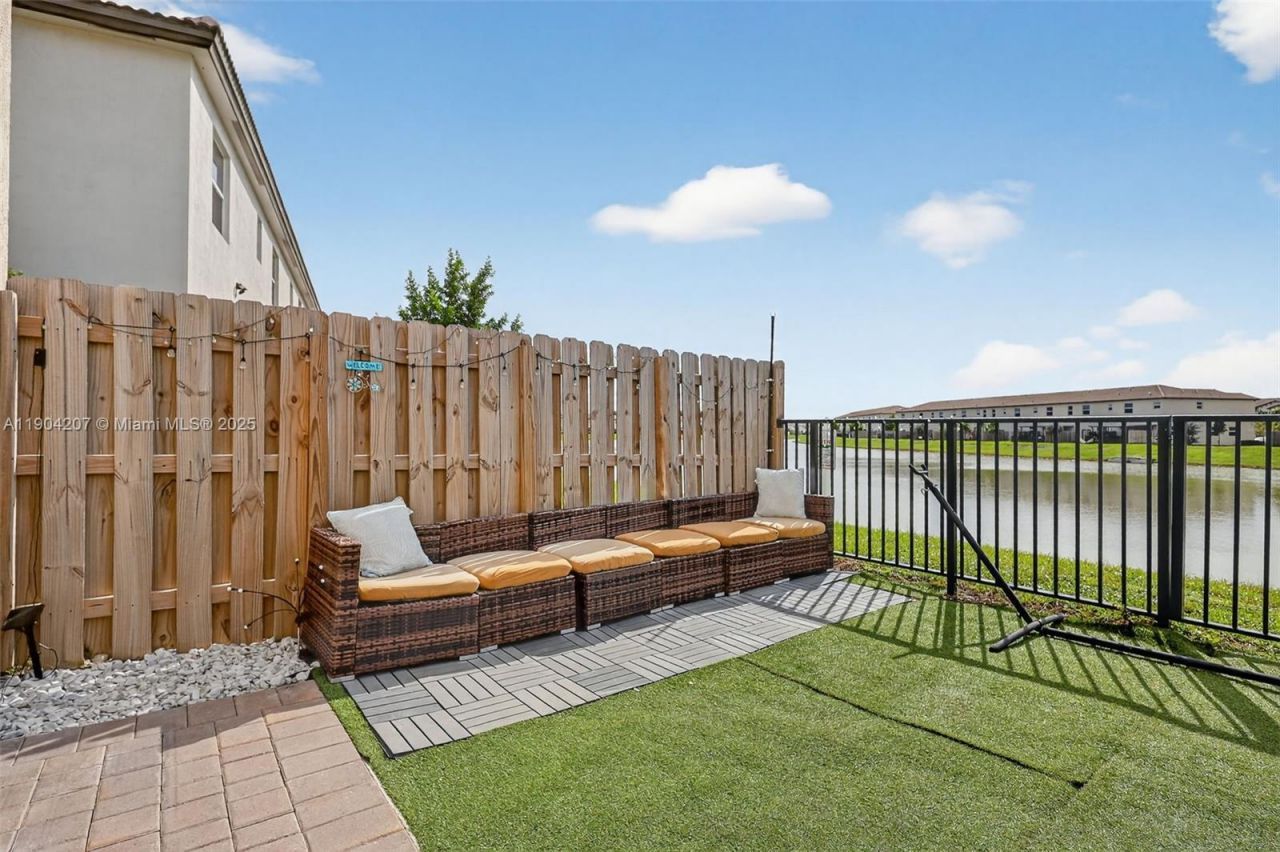 12936 NW 22nd Pl, Miami, FL 33167 Photo