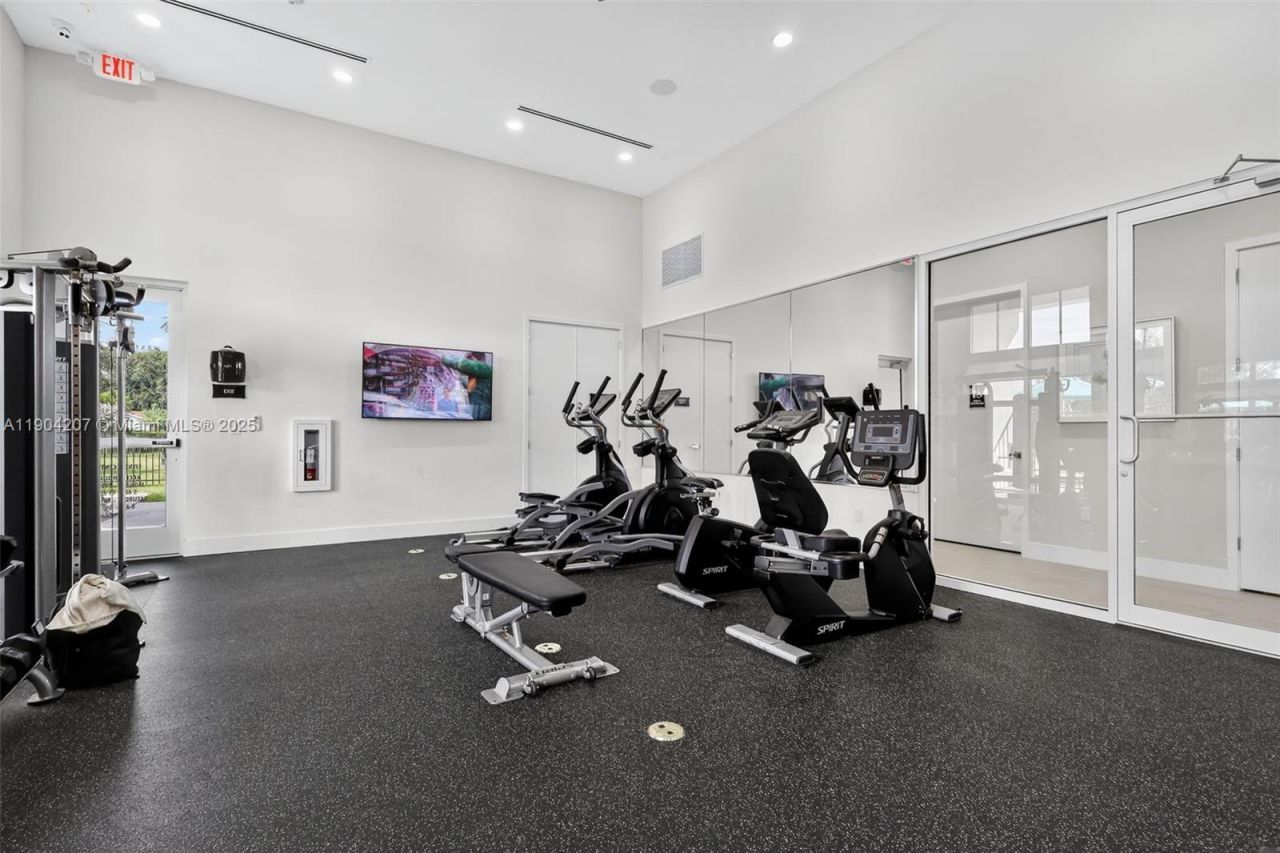 12936 NW 22nd Pl, Miami, FL 33167 Photo