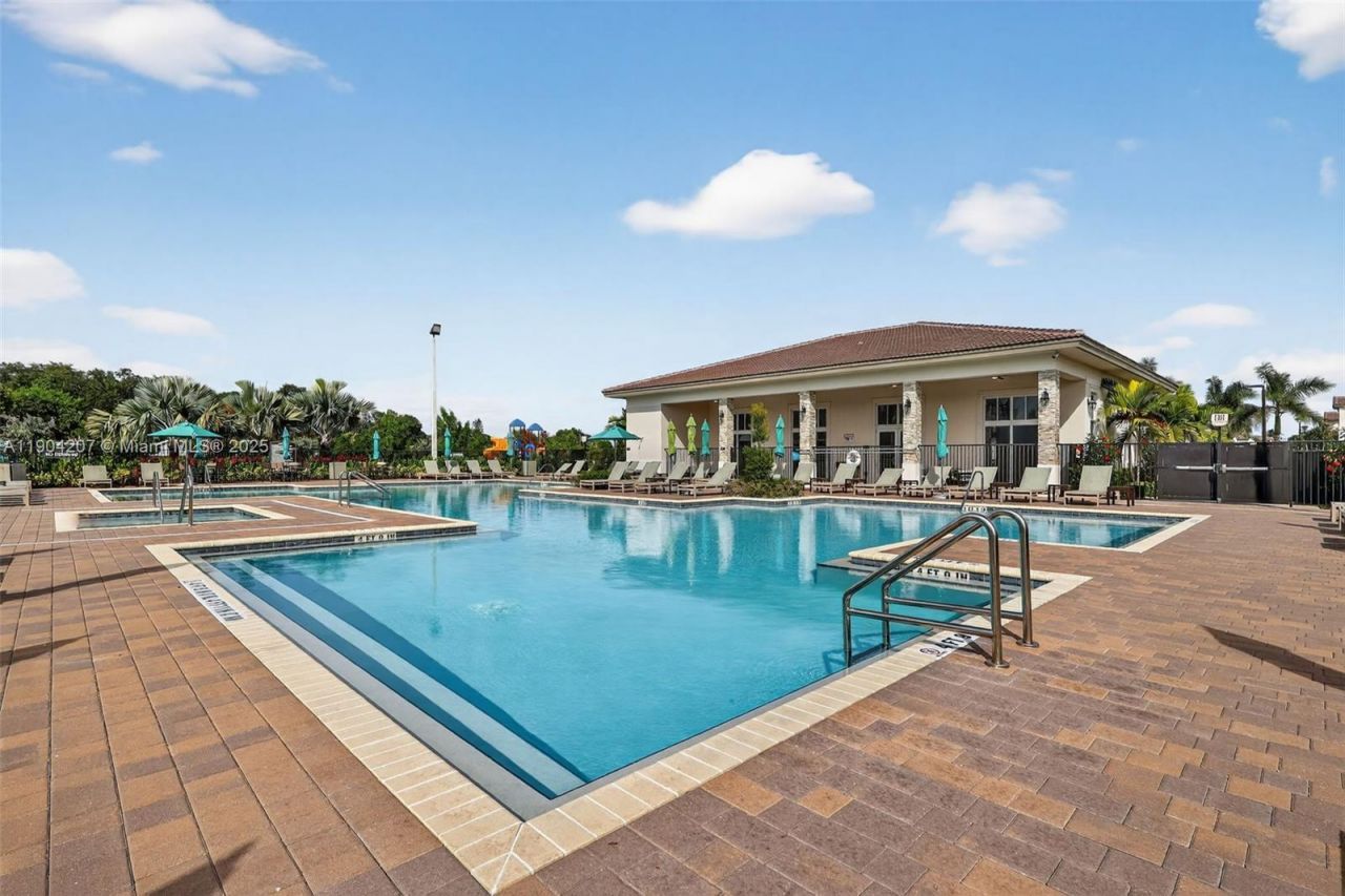 12936 NW 22nd Pl, Miami, FL 33167 Photo