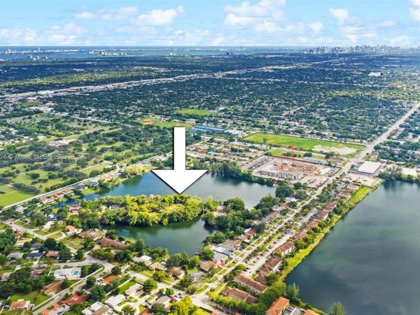 14141 NW 14th Dr, Miami, FL 33167