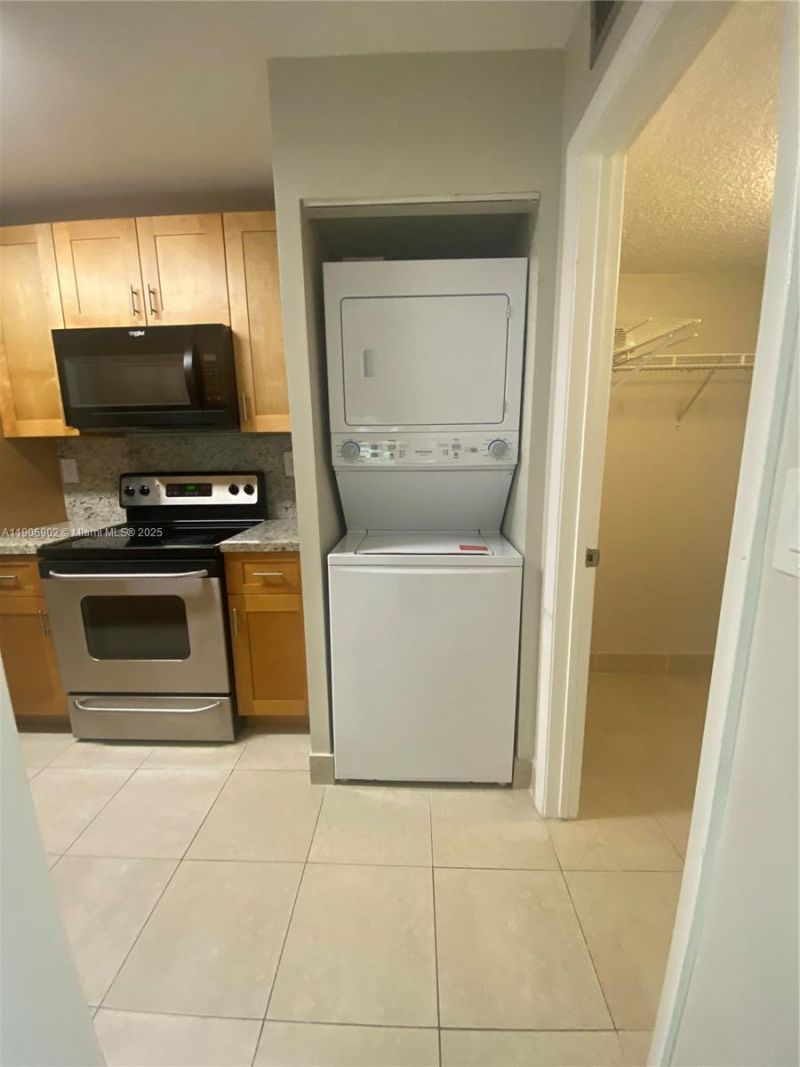11232 SW 12th St, Unit 101, Pembroke Pines, FL 33025 Photo