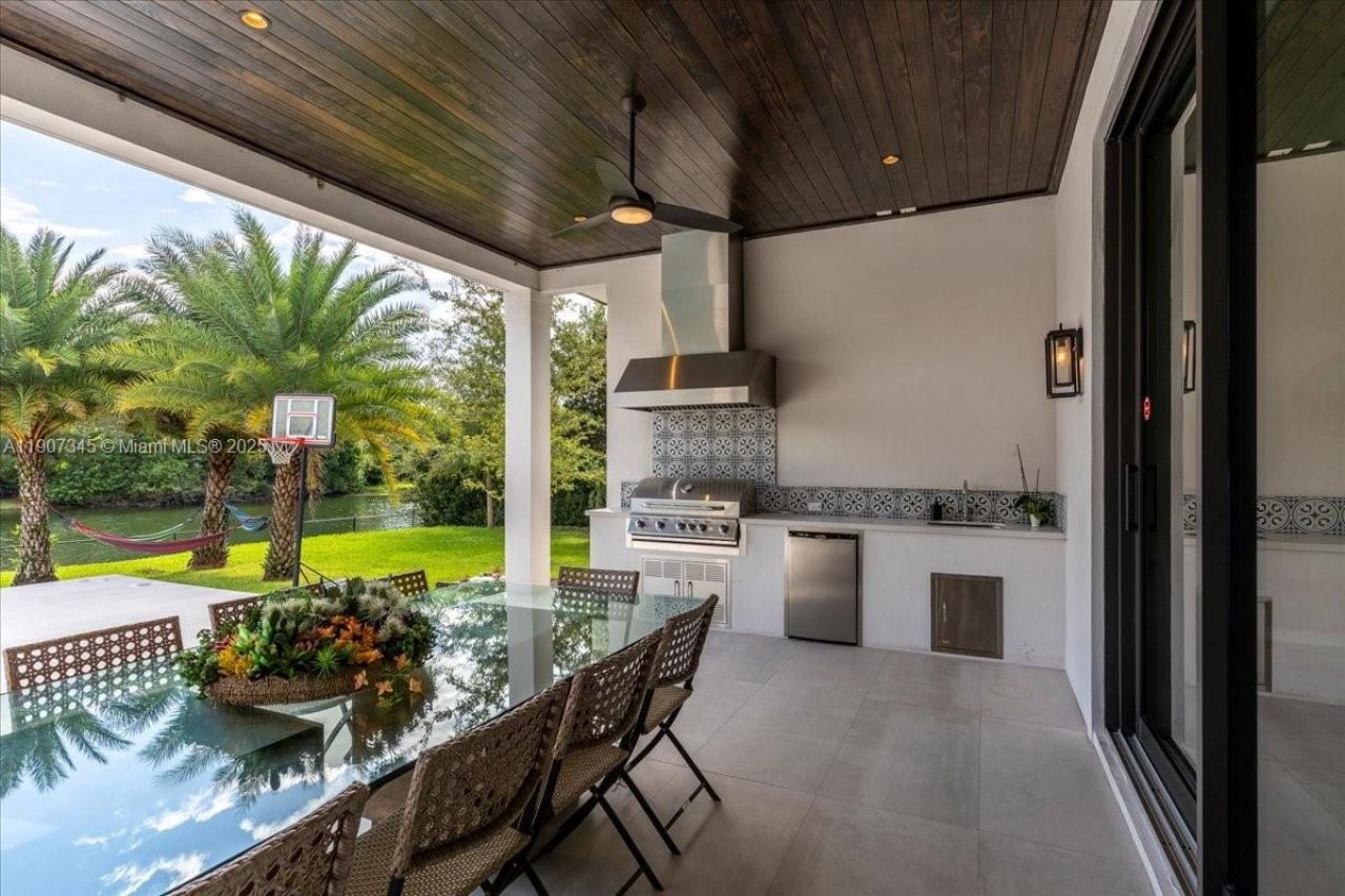 11907 SW 70th Ave, Pinecrest, FL 33156 Photo