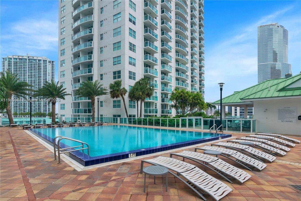 41 SE 5th St, Unit 1217, Miami, FL 33131 Photo