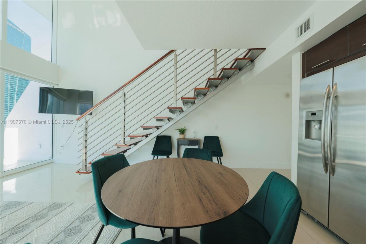 41 SE 5th St, Unit 1217, Miami, FL 33131 Photo