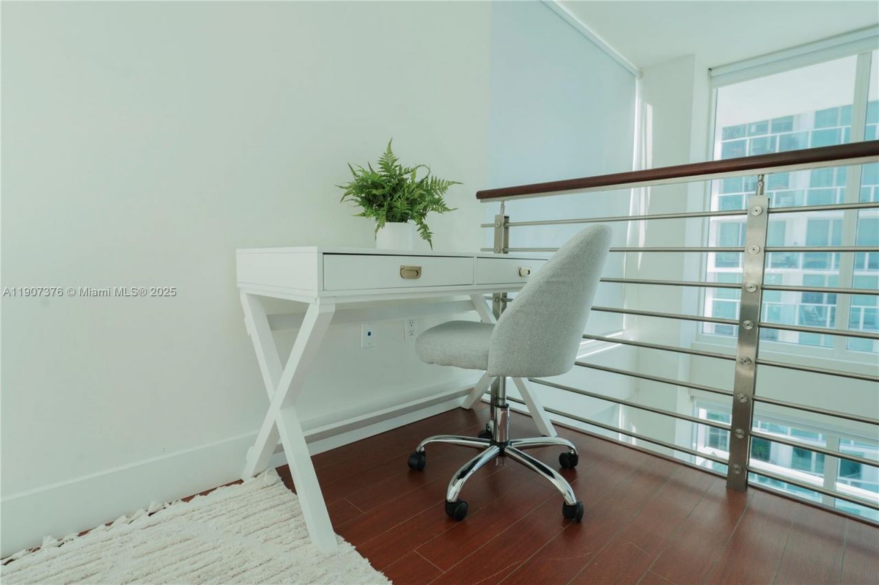 41 SE 5th St, Unit 1217, Miami, FL 33131 Photo