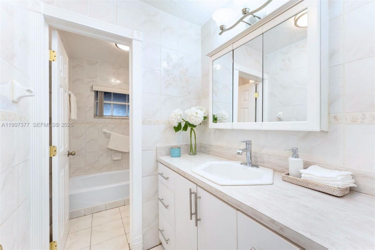 10835 SW 152nd Ter, Miami, FL 33157 Photo