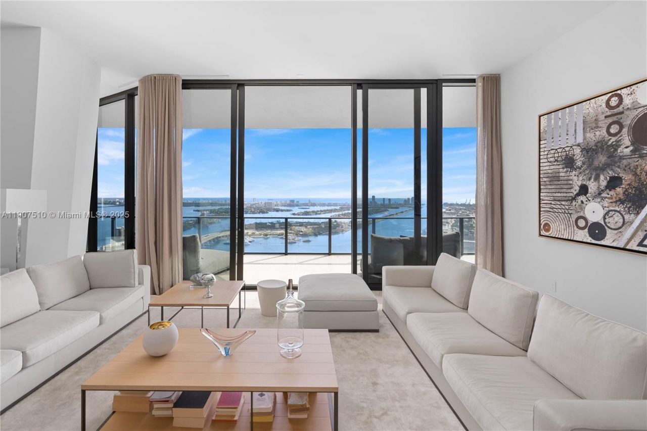 1000 Biscayne Blvd, Unit LPH 4901, Miami, FL 33132 Photo