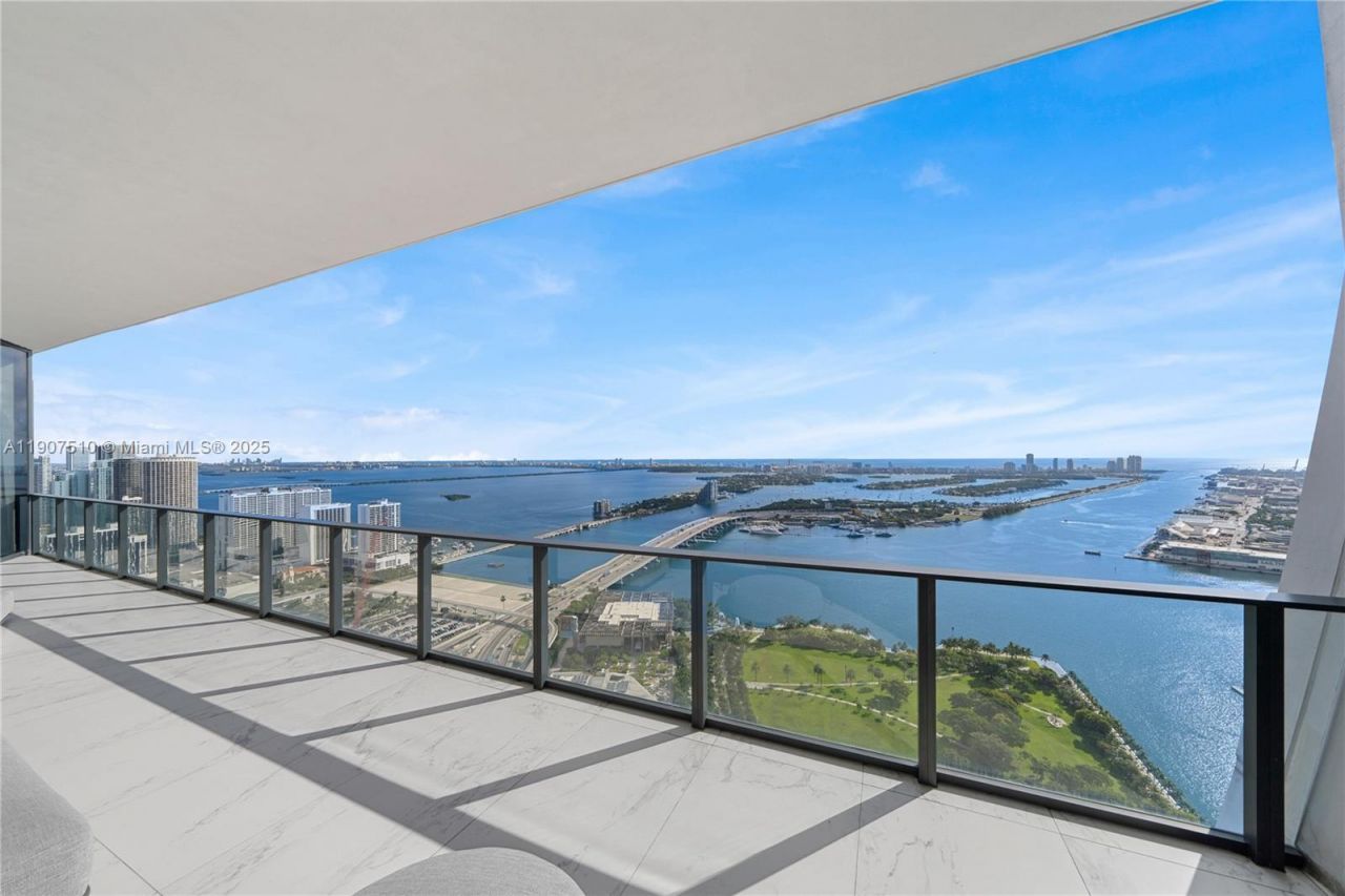 1000 Biscayne Blvd, Unit LPH 4901, Miami, FL 33132 Photo