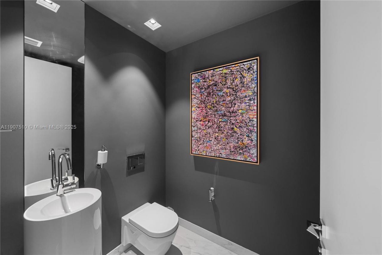 1000 Biscayne Blvd, Unit LPH 4901, Miami, FL 33132 Photo