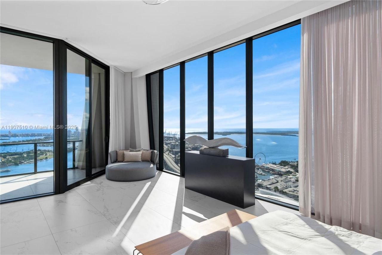 1000 Biscayne Blvd, Unit LPH 4901, Miami, FL 33132 Photo