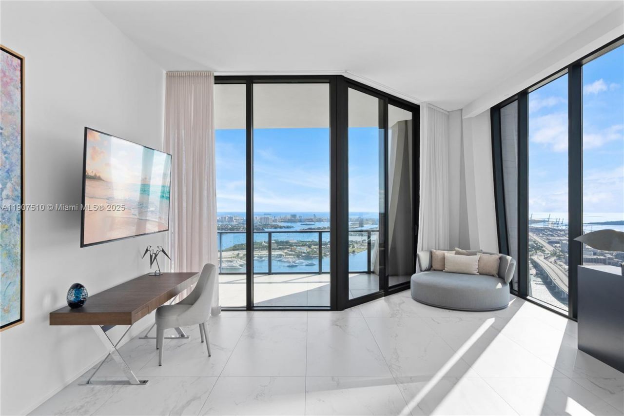 1000 Biscayne Blvd, Unit LPH 4901, Miami, FL 33132 Photo