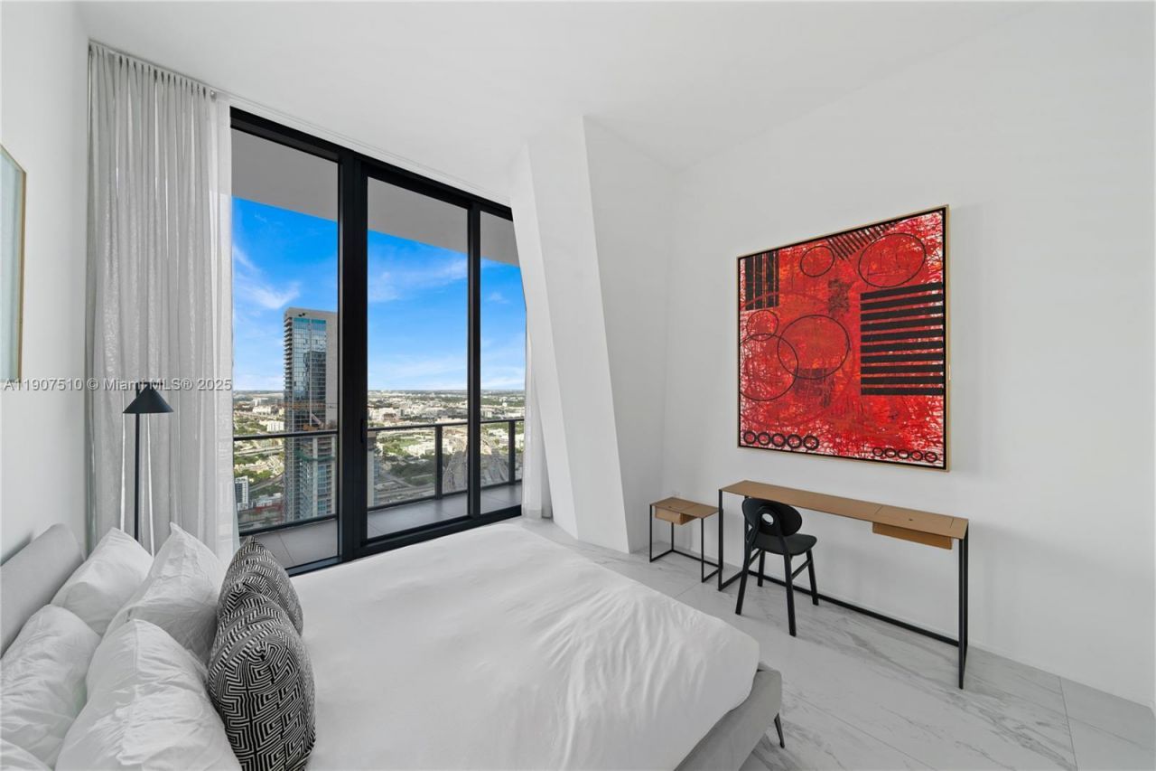 1000 Biscayne Blvd, Unit LPH 4901, Miami, FL 33132 Photo