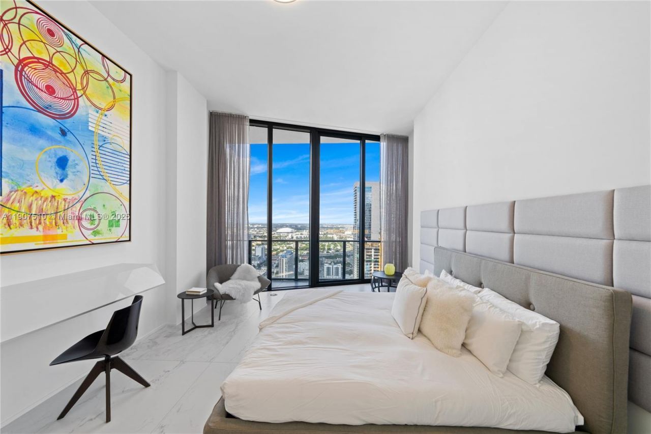 1000 Biscayne Blvd, Unit LPH 4901, Miami, FL 33132 Photo