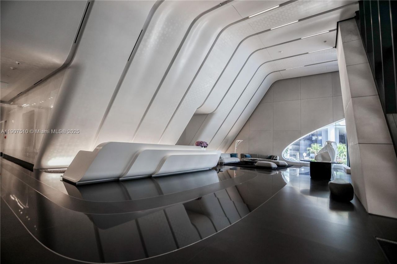 1000 Biscayne Blvd, Unit LPH 4901, Miami, FL 33132 Photo