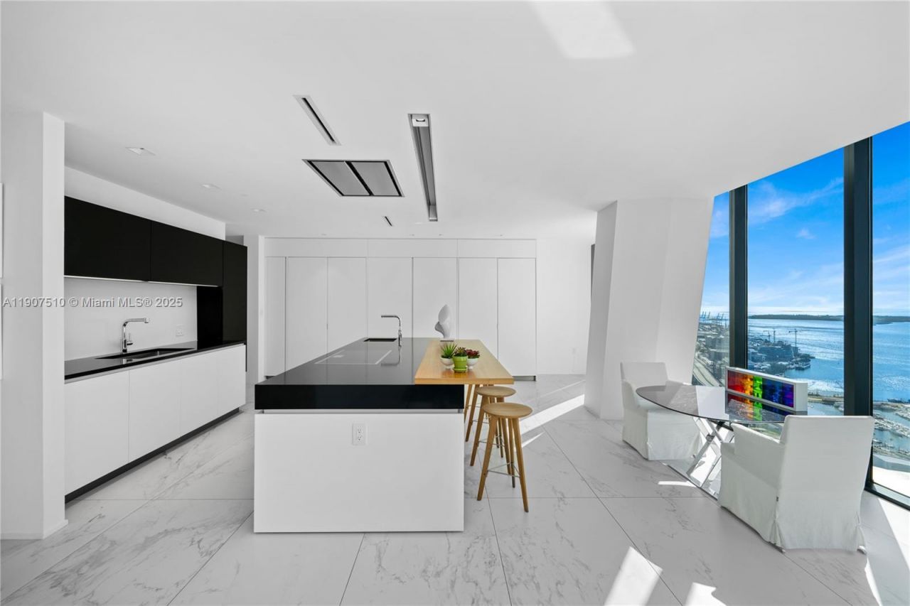 1000 Biscayne Blvd, Unit LPH 4901, Miami, FL 33132 Photo