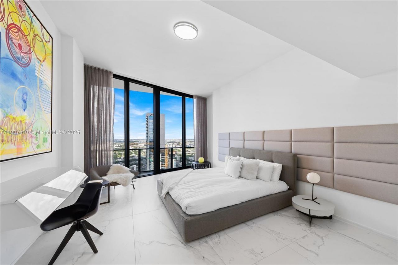 1000 Biscayne Blvd, Unit LPH 4901, Miami, FL 33132 Photo