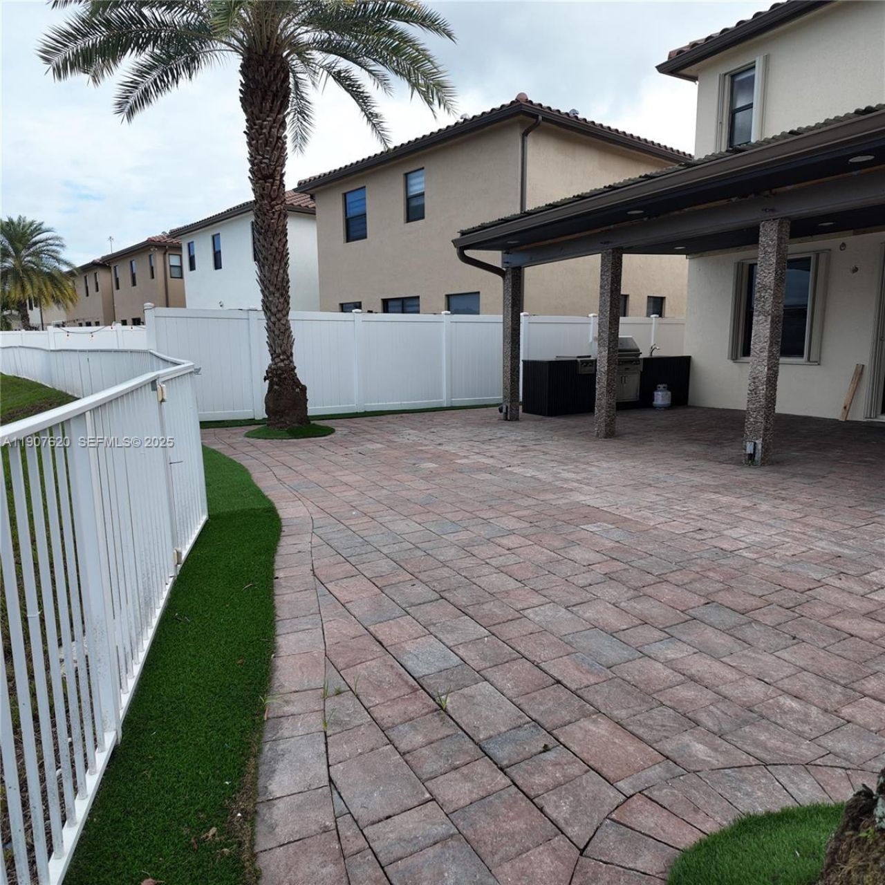 8618 W 33rd Ave, Unit 8618, Hialeah, FL 33018 Photo