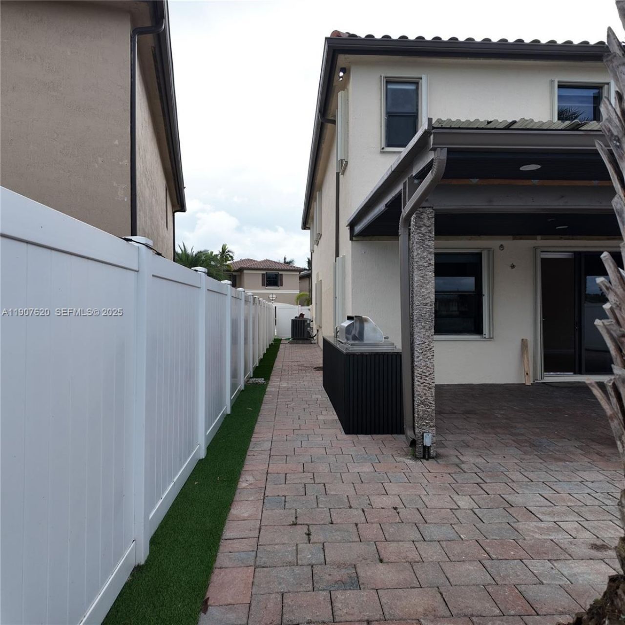 8618 W 33rd Ave, Unit 8618, Hialeah, FL 33018 Photo